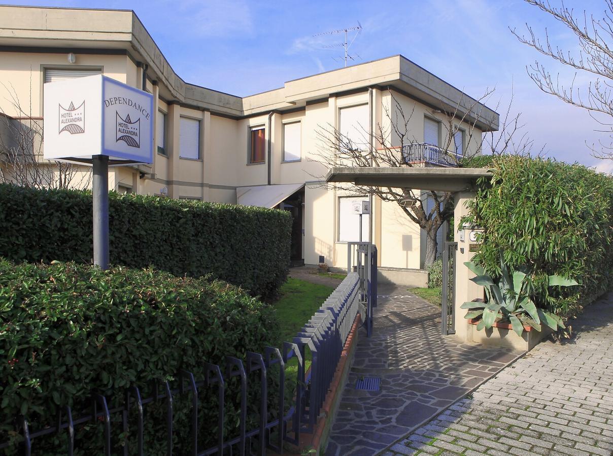 Alexandra Hotel