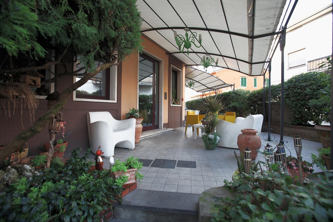 Alexandra Hotel 3*