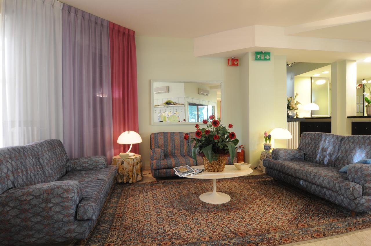 Alexandra Hotel