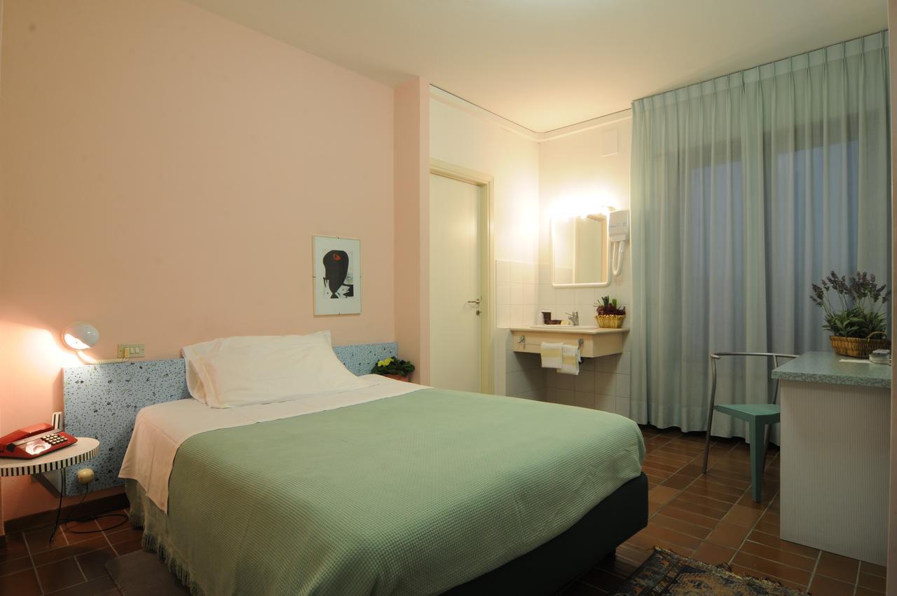 Alexandra Hotel 3*